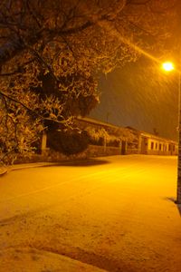 Calle de la Fuente nevada. Imagen tomada desde la puerta de entrada de casa rural La Fuente Gorda, en Navas de Estena. Calle de la Fuente nevada. Imagen tomada desde la puerta de entrada de casa rural La Fuente Gorda, en Navas de Estena.